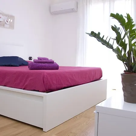 Apartment King's *