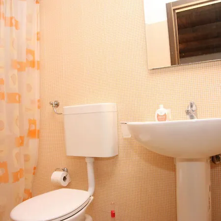 Apartment King's